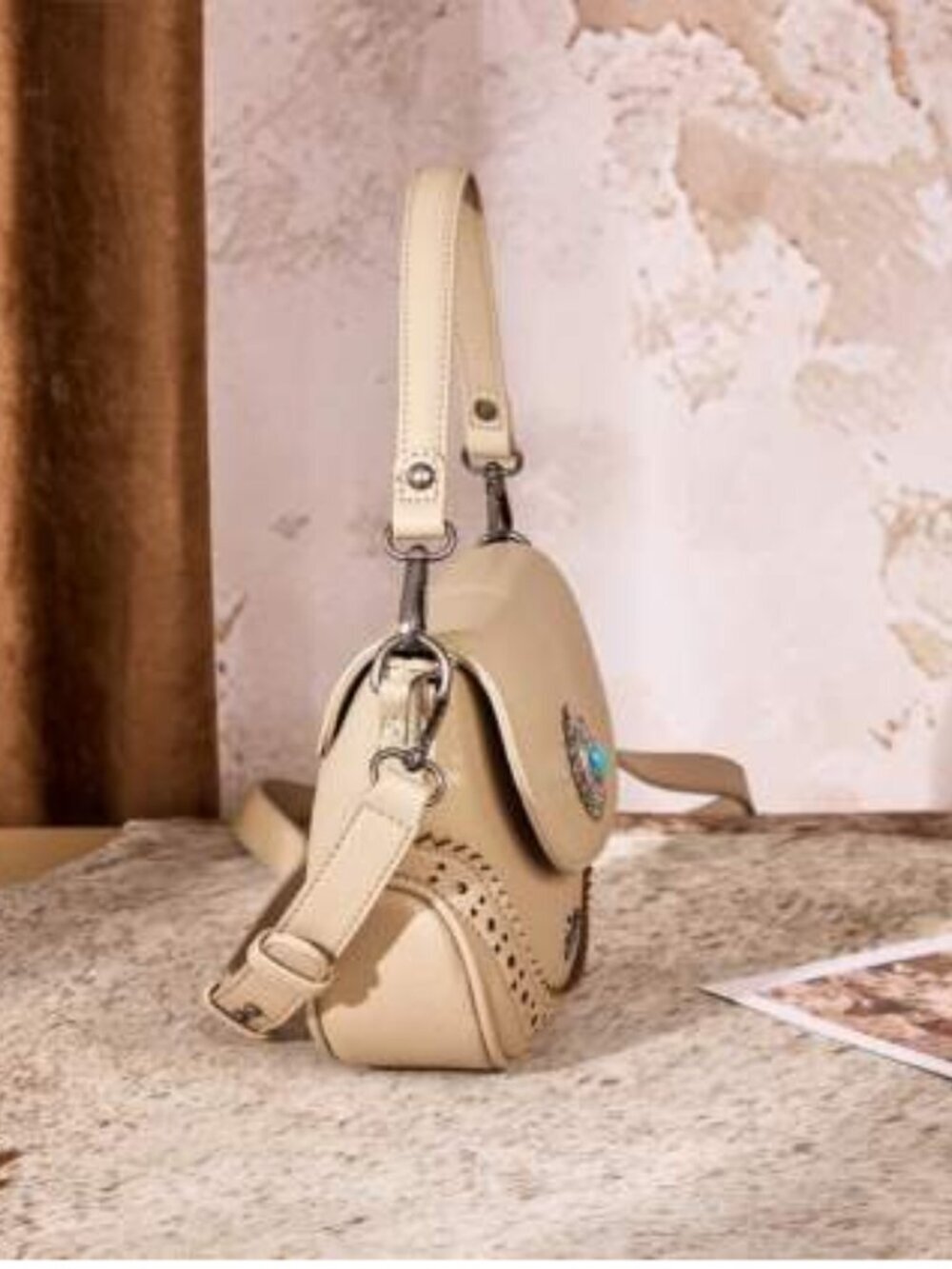 Montana West Western Turquoise Concho Saddle Crossbody Purse Tan NWT - Picture 3 of 5